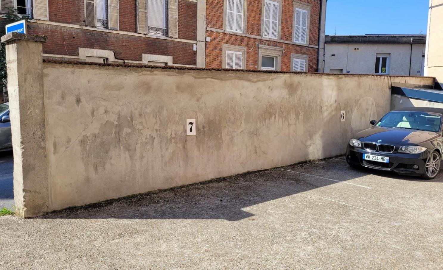 Urbain - La Capsule - Parking *